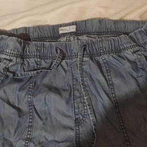 Lightweight chambray pants